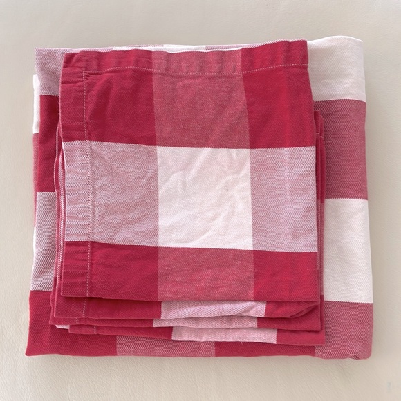 Pottery Barn Dining Pottery Barn Red Buffalo Check Table Linen
